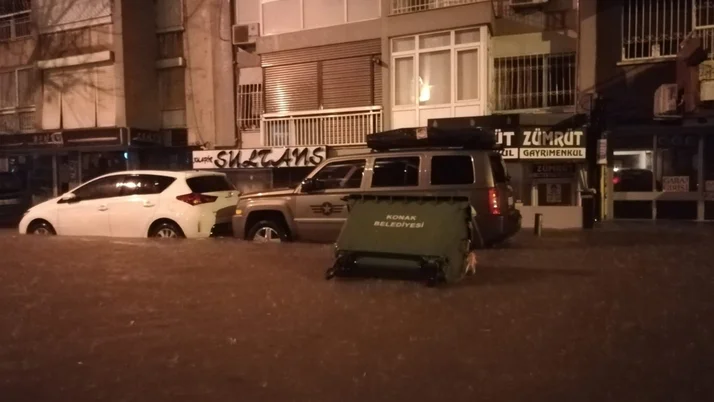 İzmir’deki sel faciasından acı haberler geliyor! Bir kişinin daha cansız bedenine ulaşıldı