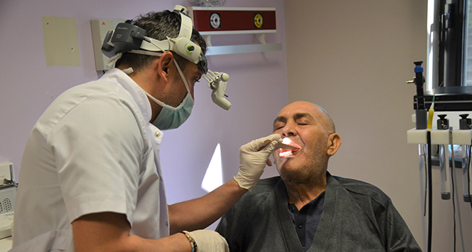 Dişindeki apse ölümüne yol açıyordu: Ameliyat ve 2 aylık tedavi sonucu hayata tutundu