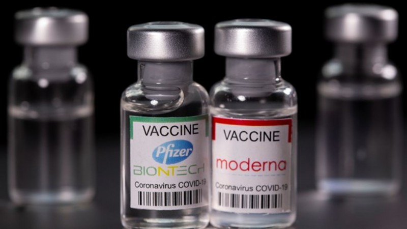 Pfizer ve Moderna aşıları ikinci dozdan sonra yüzde 90 etkili