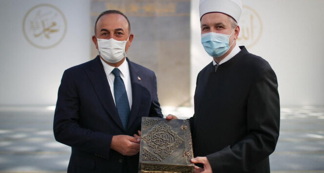 Bakan Çavuşoğlu’ndan Lübliyana Camisi ve İslam Kültür Merkezi’ne ziyaret