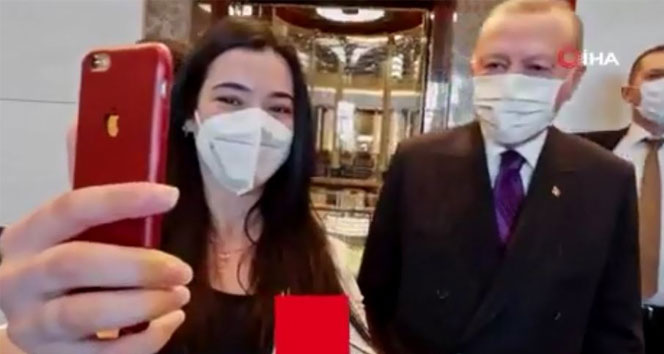 Cumhurbaşkanı Erdoğan gençlerle bir araya geldi