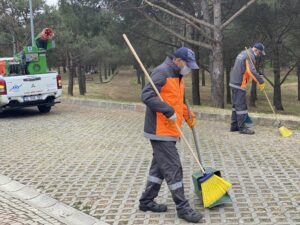 Sultangazi Belediyesi şehir ormanlarını yaza hazırlıyor