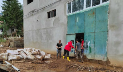 Kızılay Rize’de selden etkilenen vatandaşlar için teyakkuzda