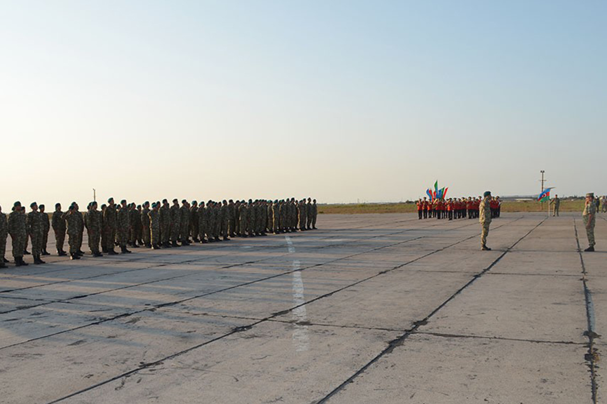Afganistan’dan tahliye edilen Azerbaycan askerleri Bakü’de