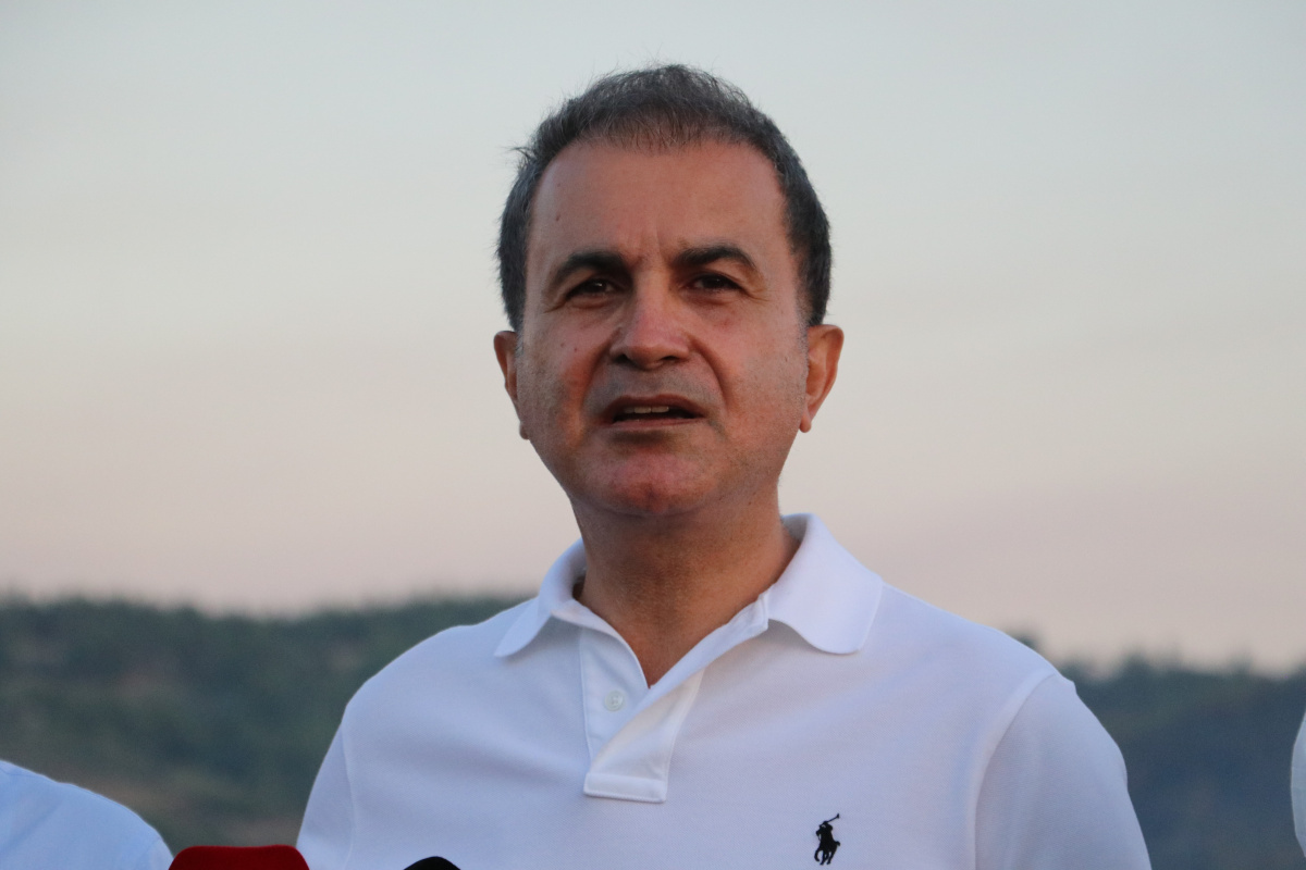 AK Partili Ömer Çelik: ‘Yanan alanların yapılaşmaya açılacağı yalan’