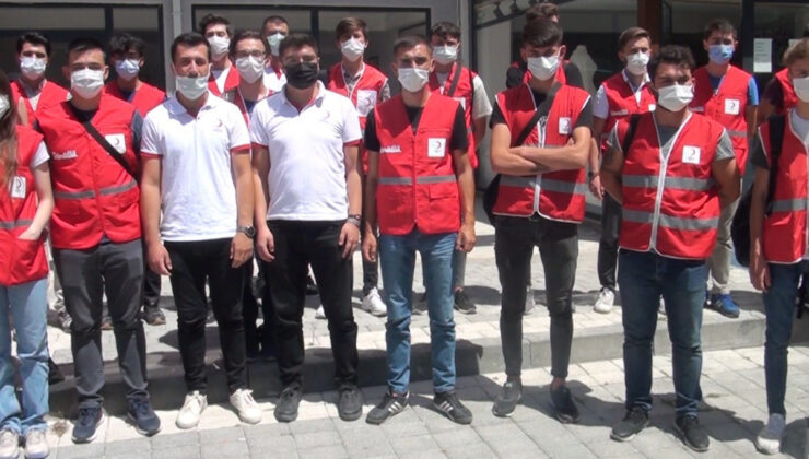 Yangın bölgesi için 41 gönüllü genç yardıma gitti