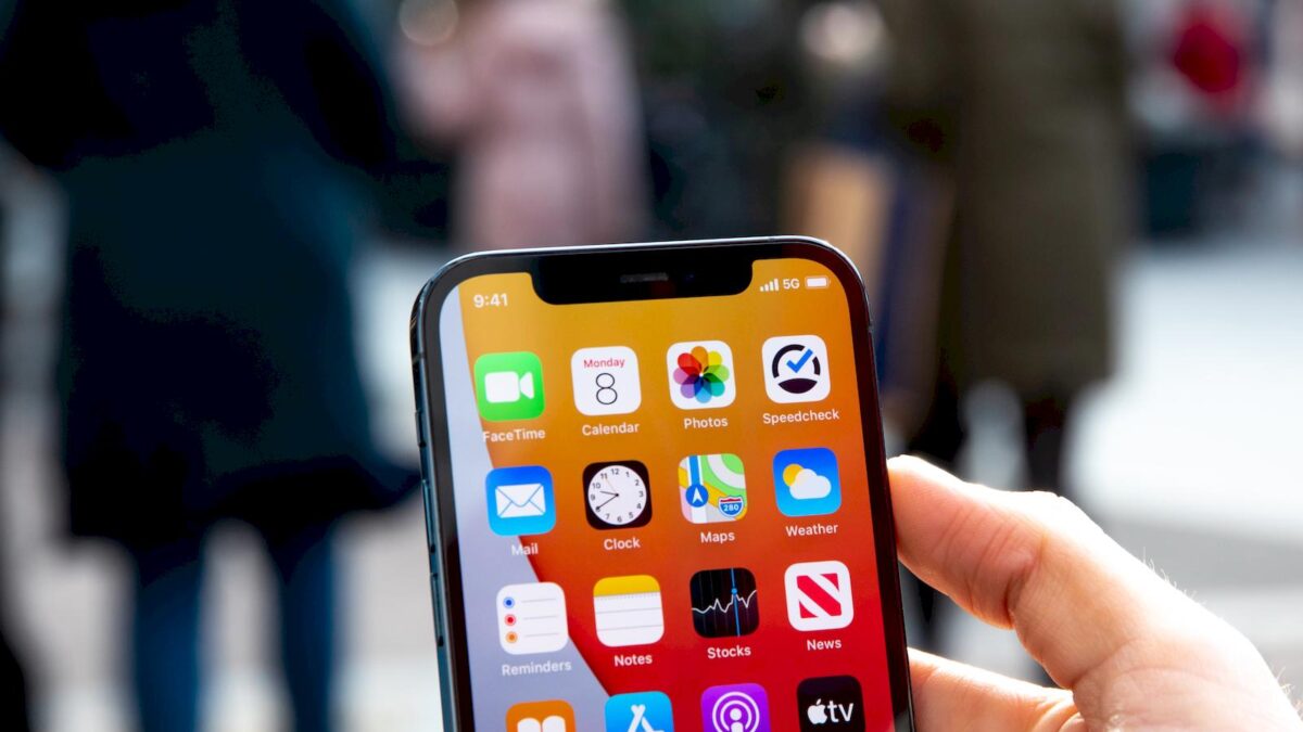 Apple, iPhone 15’ten itibaren SIM kartlara veda edecek